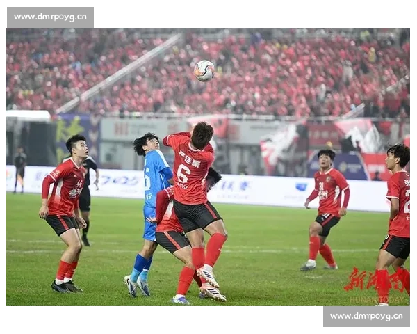 昨日足球赛精彩纷呈 多支强队展开激烈对决 赛场上演巅峰对决 - 副本 (2) - 副本